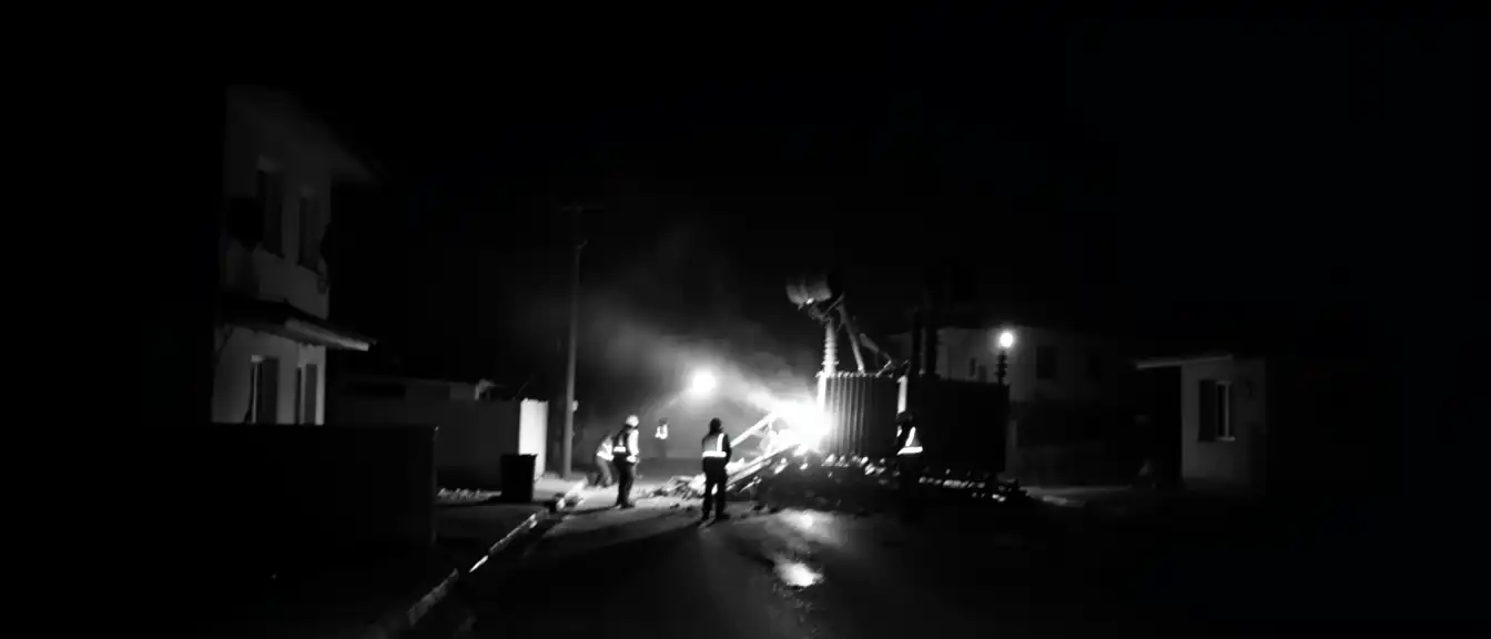 Авария на электросетях спровоцировала перебои с электричеством в нескольких населенных пунктах Крыма